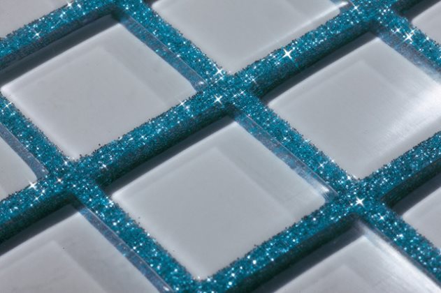 Затирка с блестками и прозрачная мозаика