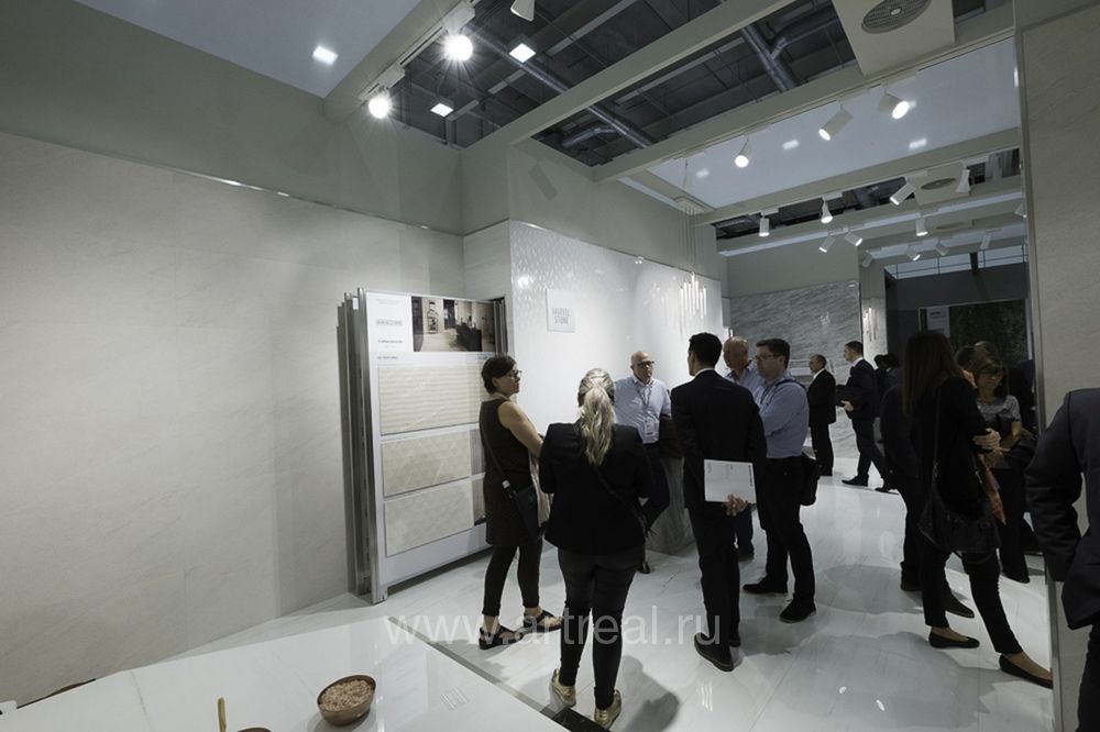 Крупноформатный керамогранит «под мрамор» Atlas Concorde на выставке Cersaie 2016