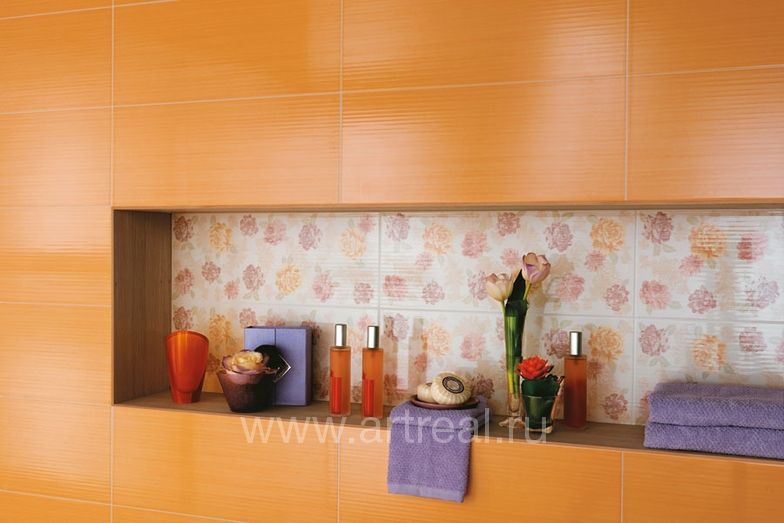 Отделка ниши в ванной ванной плиткой Atlas concorde цвета Arancio