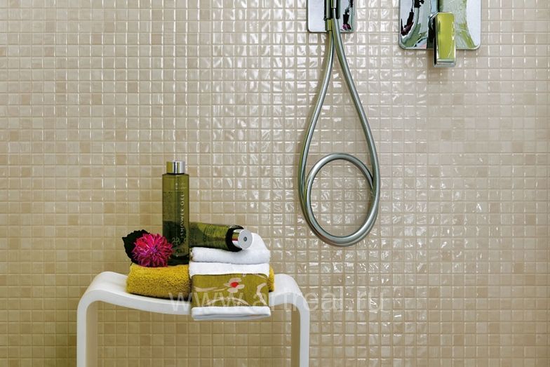 Отделка ванной бежевой мозаикой из коллекции Atlas concorde Gioia