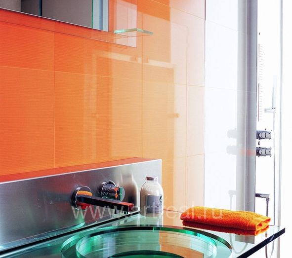 Интерьер коллекции керамической плитки Line фабрики Venis (Испания)