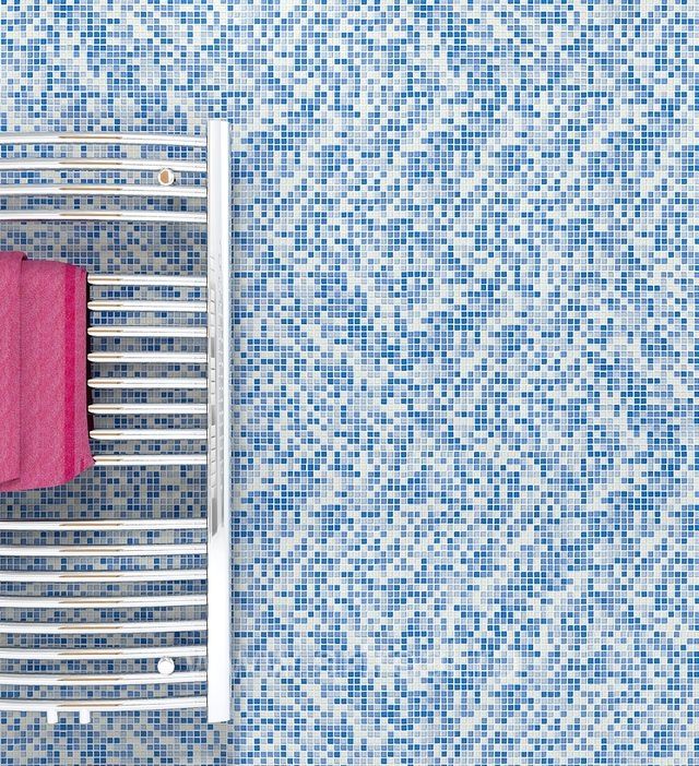 Стена ванной в отделке мозаикой Colori Viva Crystal Стена ванной в отделке мозаикой Colori Viva Crystal