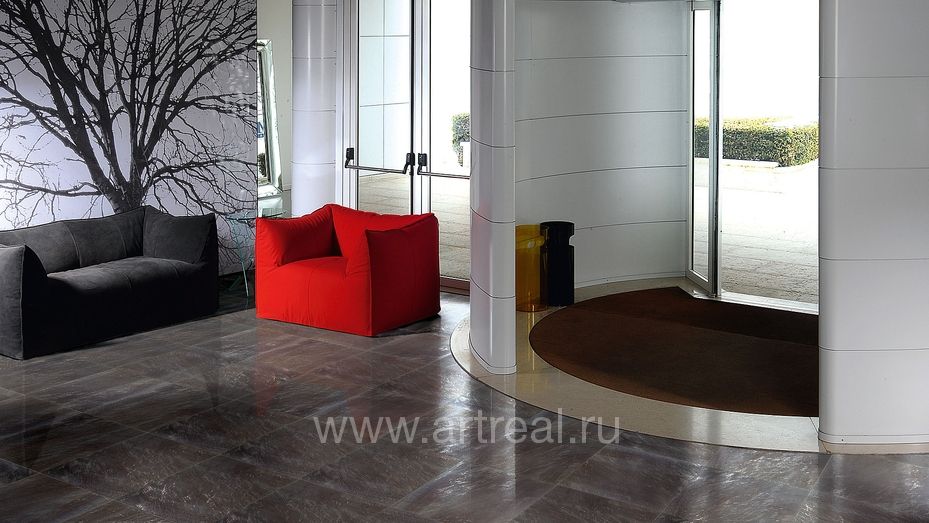 Пол в оьблицовке керамогранитом Brennero Goldeneye