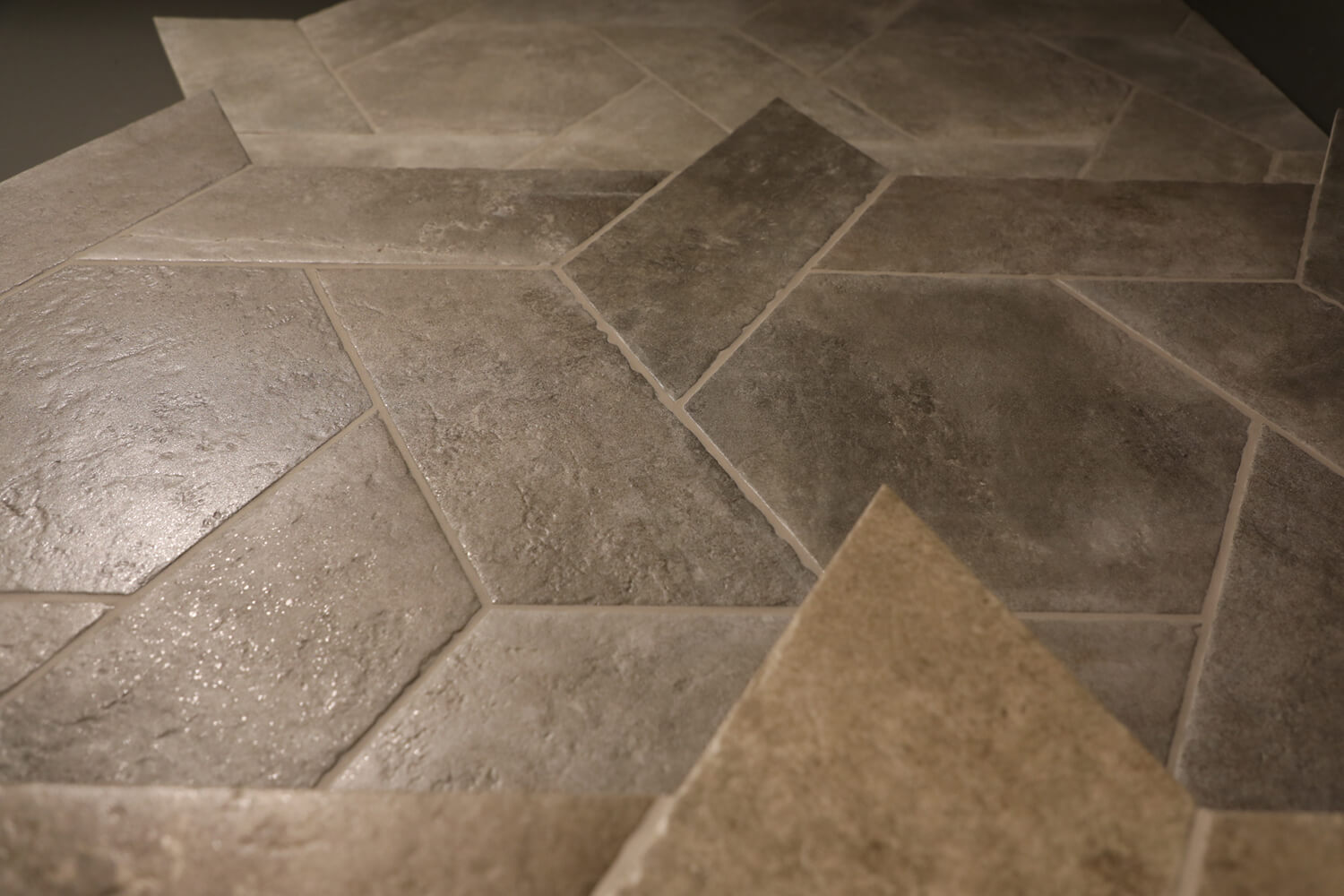 Cтилизованный под камень керамогранит Natucer